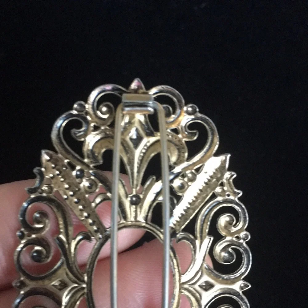 Elegant Vintage Hair Clip